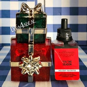Bath & Body Works Holiday Presents Nighlight Wallflower Plug & Wallflower Refill